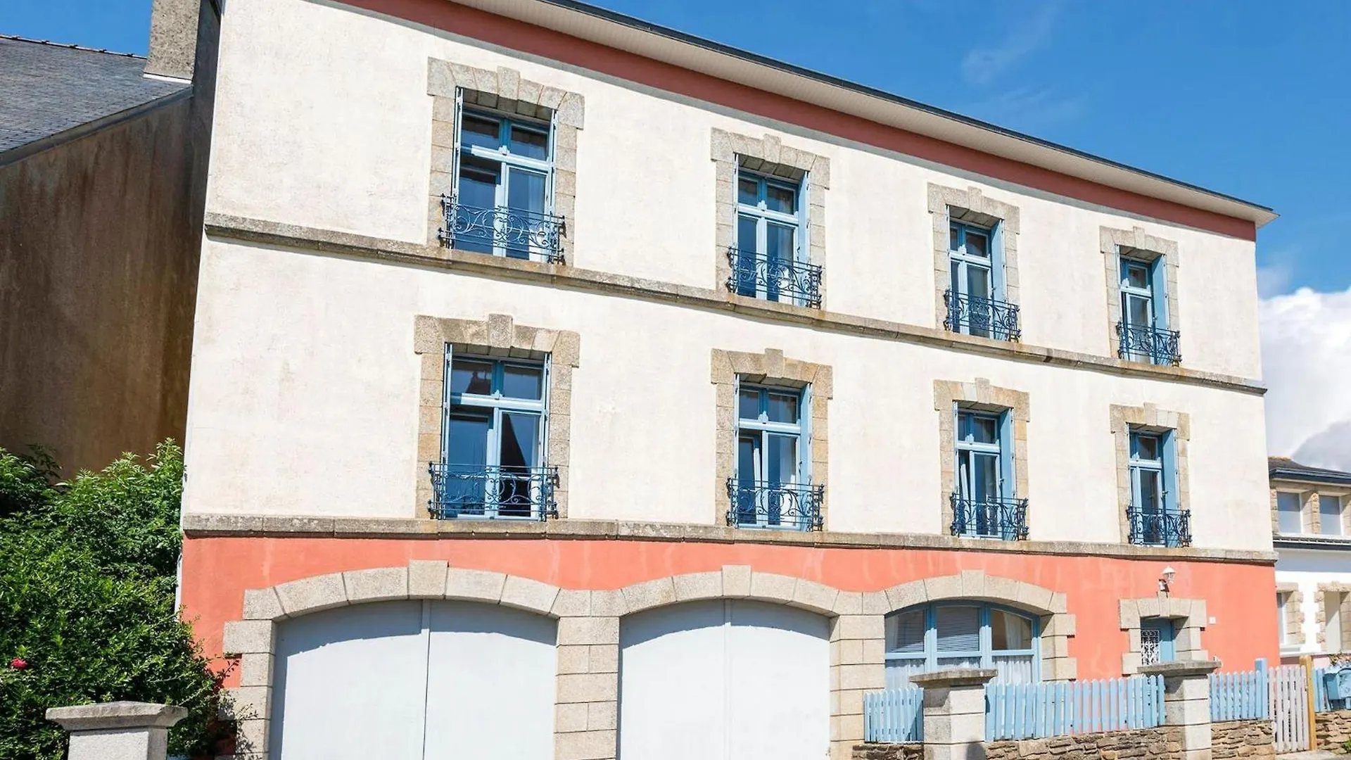Apartman Spacious Villa With Private Pool And Garden, Cleaning Included Le Pouldu